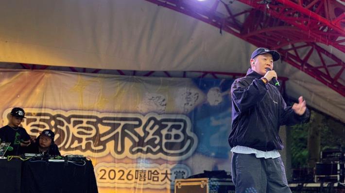 學院派饒舌導師「老莫」擔任決賽評審及開場演唱