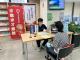 圖示一：北市勞動局就業服務處4月28日至4月30日，共邀集28家知名企業於各就服站舉辦現場徵才活動，提供達1002個工作機會