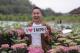 粉絲數破200萬的菲律賓歌手Mikey Bustos第二次來臺北拍攝觀光MV，去到沒去過的陽明山直呼好興奮。.JPG