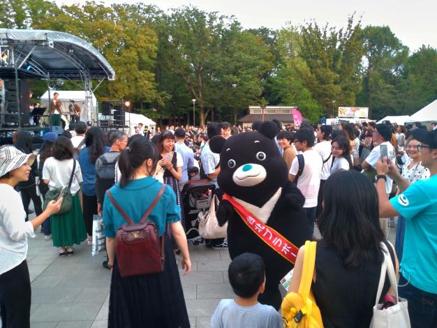 Taiwan_Plus_熊讚代表臺北市政府觀光傳播局前往日本上野參加Taiwan_plus活動，可愛魅力吸引眾多日本旅客。