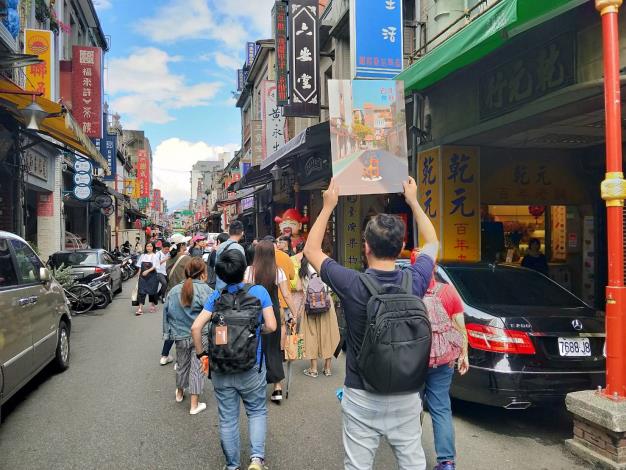 本期畫刊將台北當作大型的生活教室，鼓勵民眾探索這座城市的特有故事，為生活帶來驚喜。