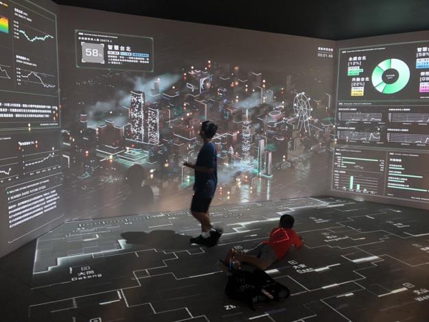 位於「智慧城市」展區的「數據共創未來台北」是2022台北城市博覽會最能拍出絕美IG特色照的隱藏打卡點之一。.JPG