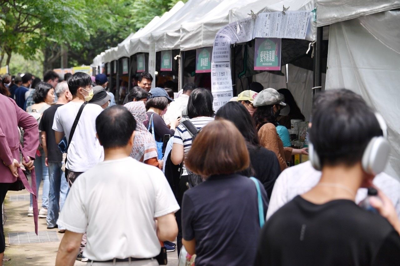 1.	「2023 Eid-al-Fitr in Taipei 相聚台北 開齋食刻」圓滿落幕，吸引眾多民眾現場參與。