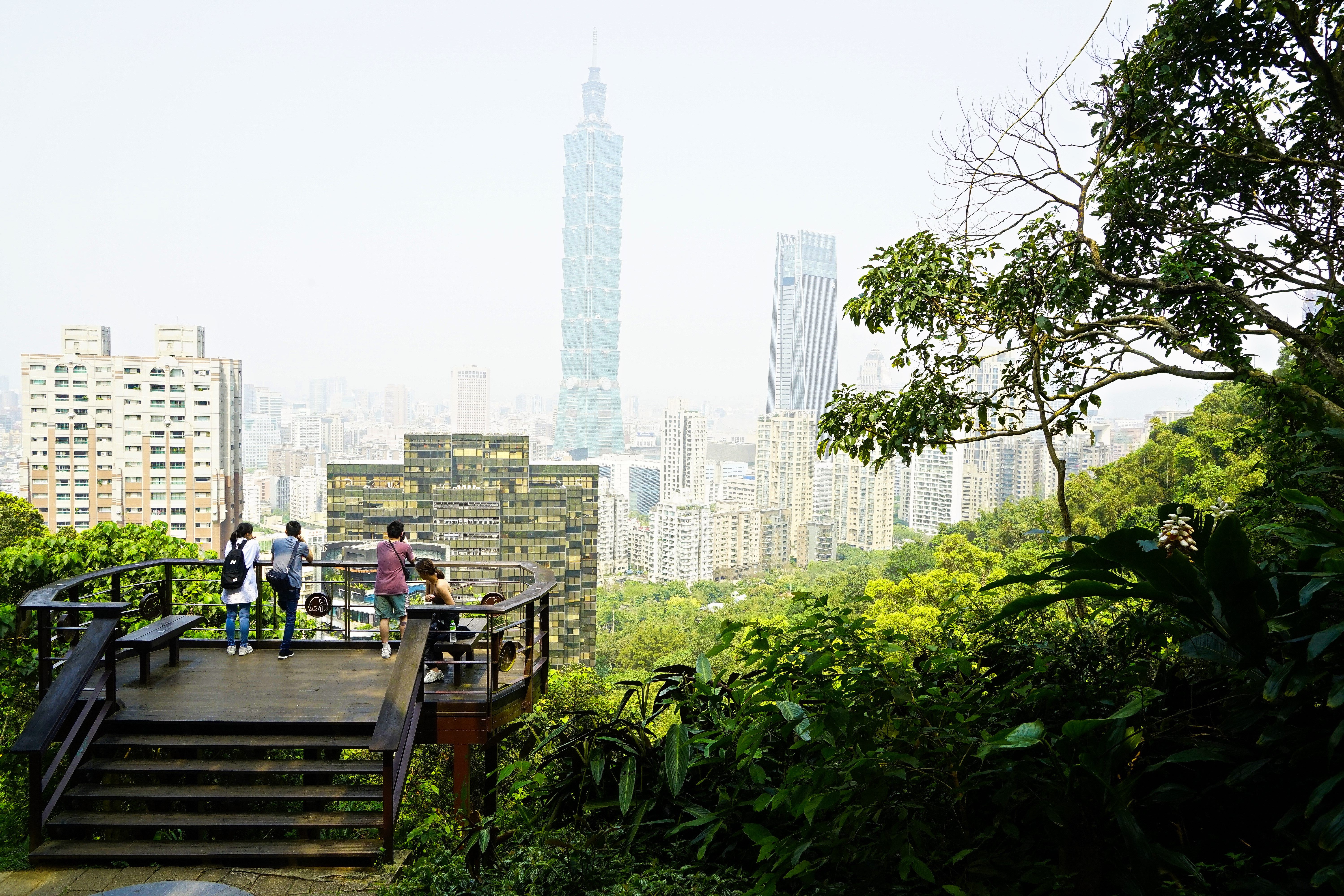 觀傳局表示，旅客在台北30分鐘就能抵山林步道或鄰近的河海賞景，輕鬆暢遊各式景點。