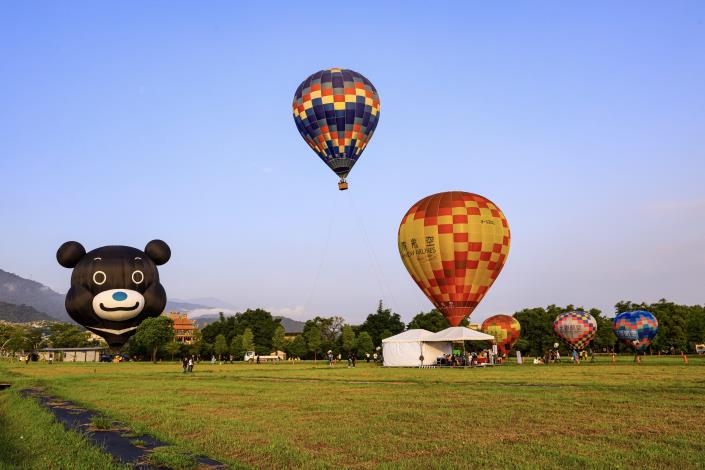 觀光傳播局期望藉由熊讚熱氣球進行城市行銷，讓世界看見台北。
