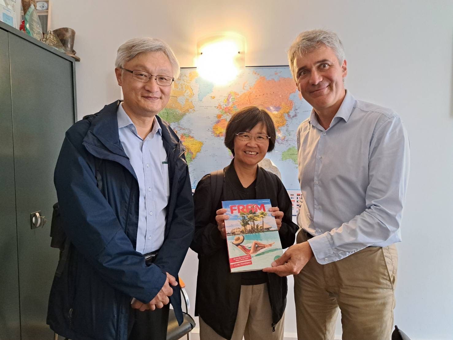 觀傳局局長陳淑慧與駐德辦事處謝長明主任一同拜會當地知名旅行社Karavel，雙方洽談未來合作事項。