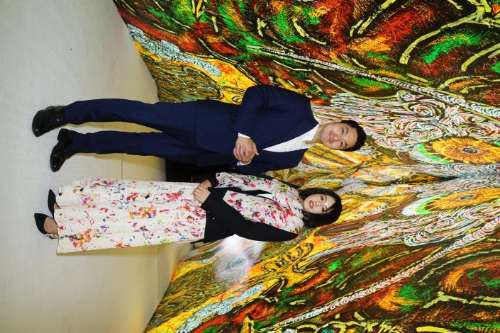 日本藝術家小松美羽非常開心參與台北燈節展出.JPG