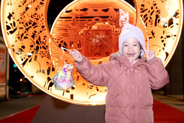 「台北小Q」小提燈,不僅富有創意還結合永續理念,也可重複利用轉作為筆筒或存錢筒,延續燈節美好回憶