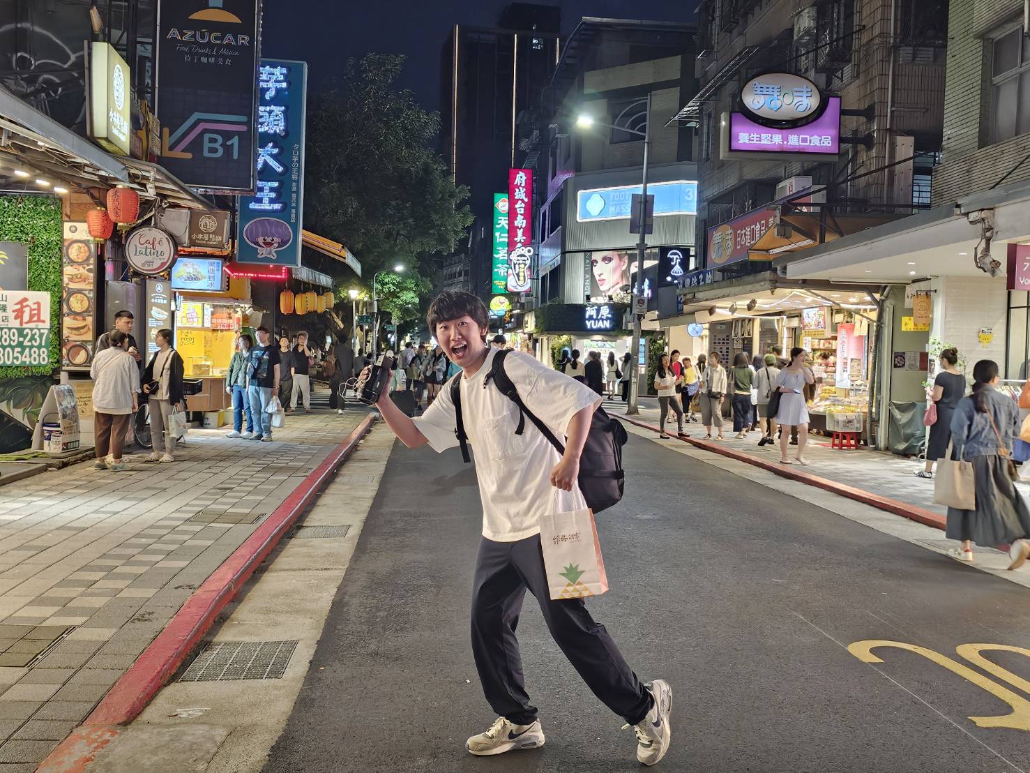 西園寺認為永康街徒步區的設立對觀光客來說相當自在又安心，十分推薦日本旅客走訪。
