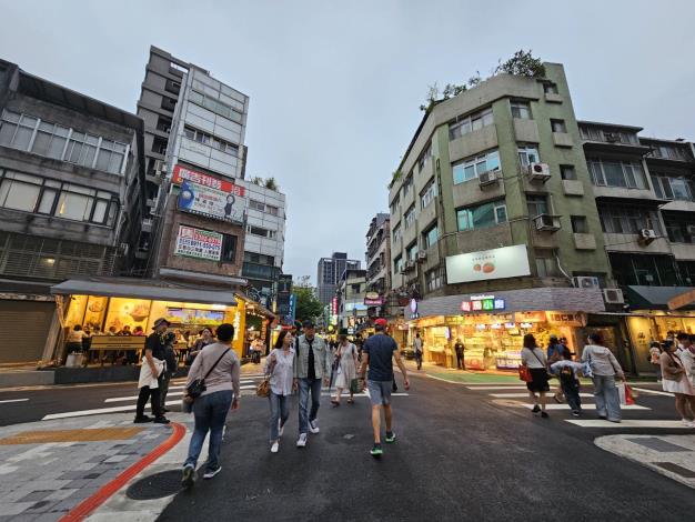 4.於5月10日開始試辦的永康街徒步區為期1個月，時間為每週六、日14時至20時，最後一個試辦日為6月8日。