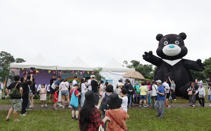 熊讚小屋搭配6米高熊讚氣偶，帶領大家一同感受臺北市及熊讚帶來的歡笑與活力。