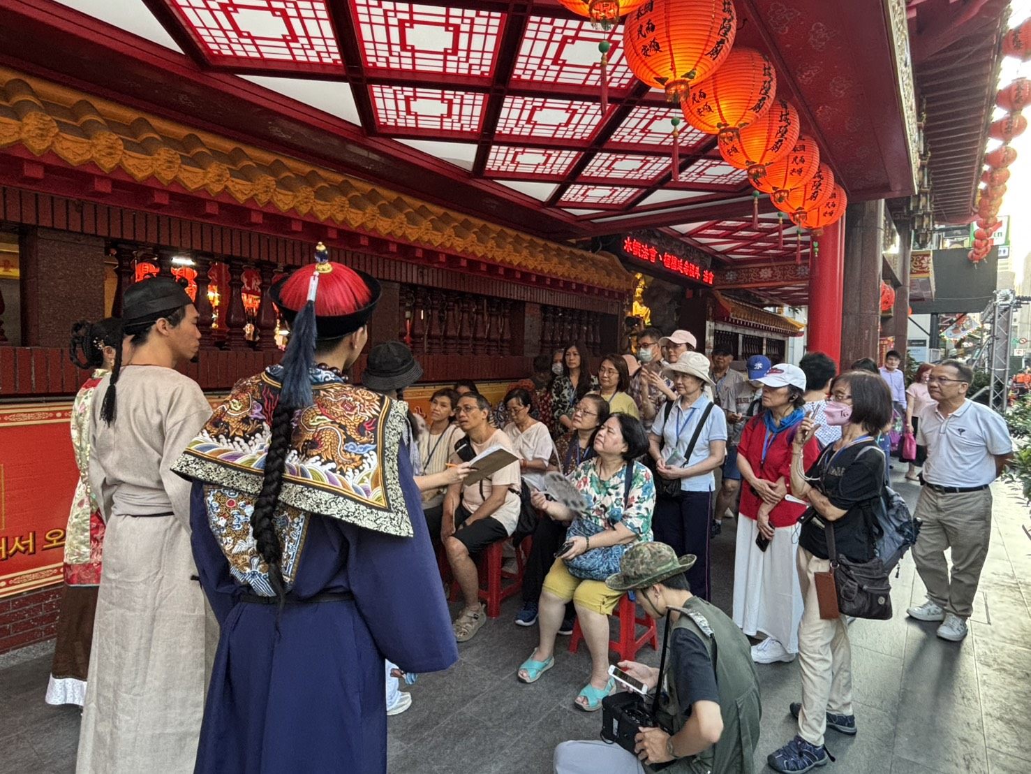 「走讀劇場—尋找陳星聚」以走讀結合戲劇,帶領觀眾穿梭於舊城街巷之間,重溫歷史的足跡。