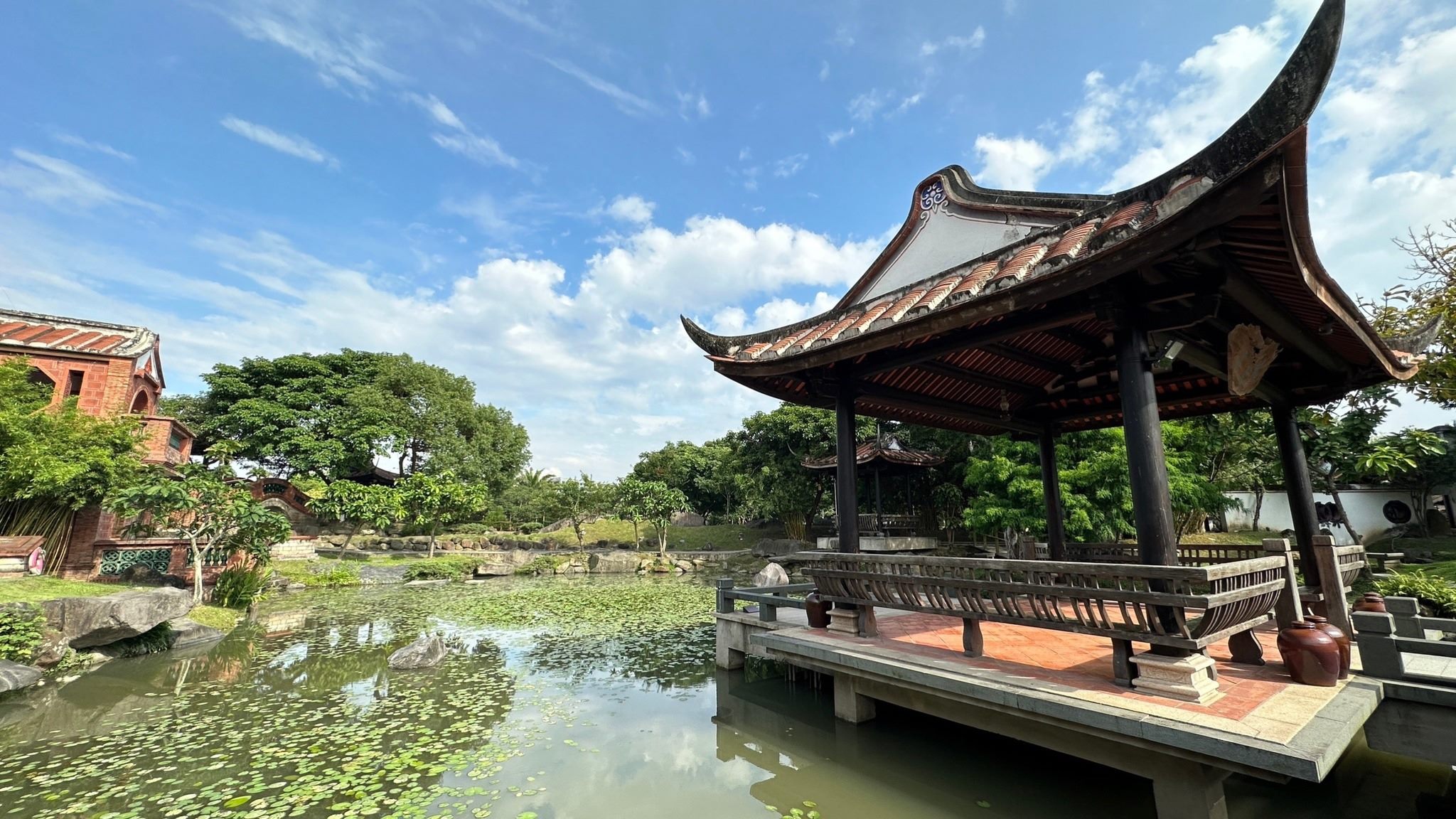 圖7-林安泰古厝民俗文物館推出「新生兒抓週、收涎禮俗體驗」活動，凡到館報名參加並出示打卡「#普發現金一萬」，即可獲得精美小禮一份