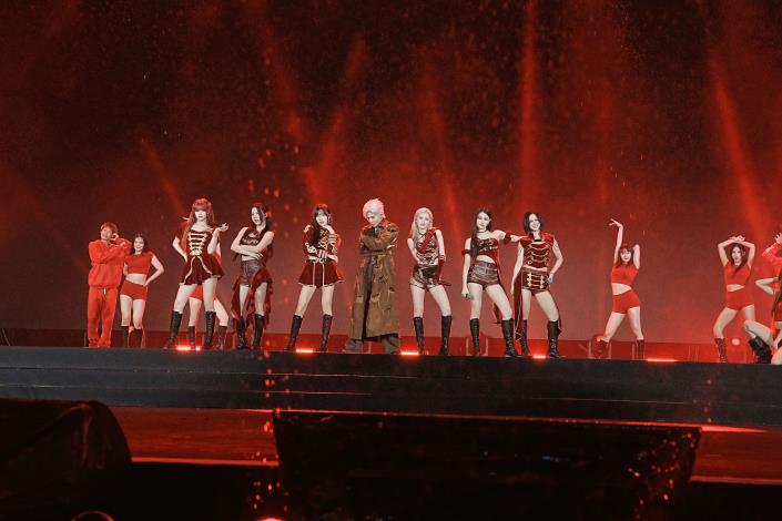 情歌王子Bii畢書盡與GenZ女團GENBLUE幻藍小熊合唱SPOT，韓流火花全面引爆