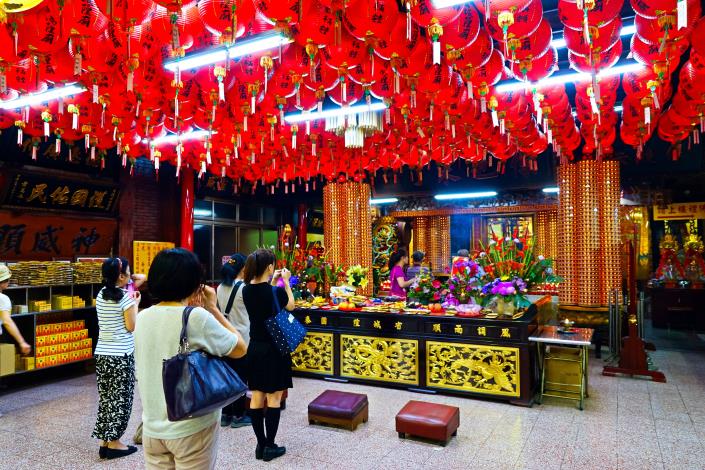 圖說2：新年到臺灣省城隍廟祈福，還可順遊城中市場和沅陵街，滿足身心靈。