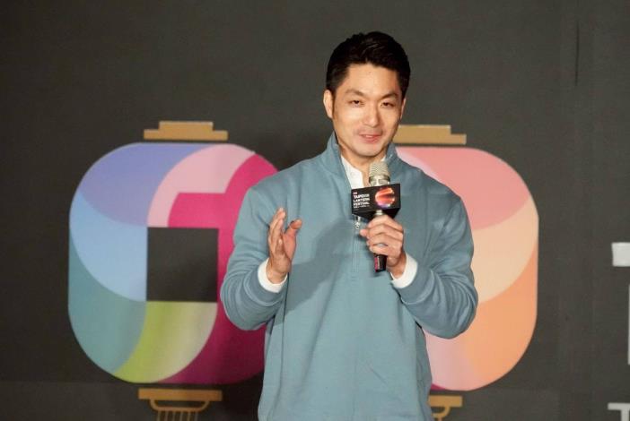 臺北市長蔣萬安歡迎大家利用連假期間,到花博公園與西門町賞花燈。