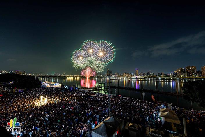 2025大稻埕夏日節300秒主題煙火活動照片06