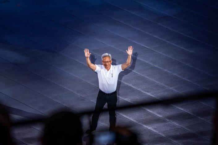 文化節目三-種子聖火-聖火代表黃仁勳01