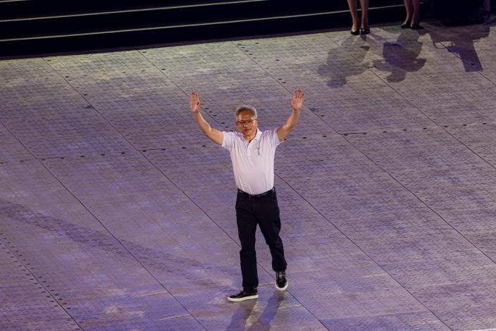 文化節目三-種子聖火-聖火代表黃仁勳