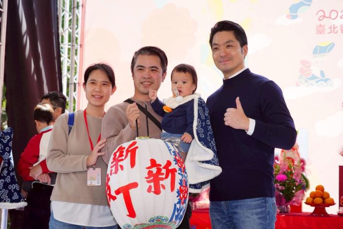 蔣萬安出席2026臺北客家春慶新丁新枝祈福活動合影