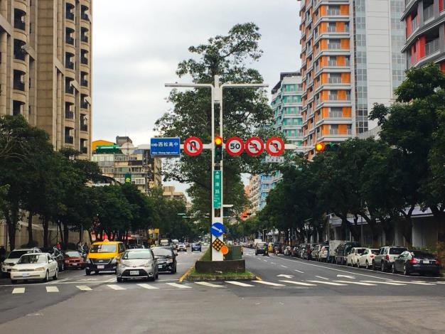 5.健康路「智慧IOT路燈」