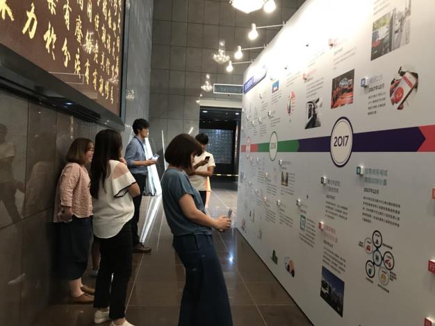 歡迎大家參觀展覽，拍照、打卡上傳臉書、IG，創造臺北市政府另類新熱點。