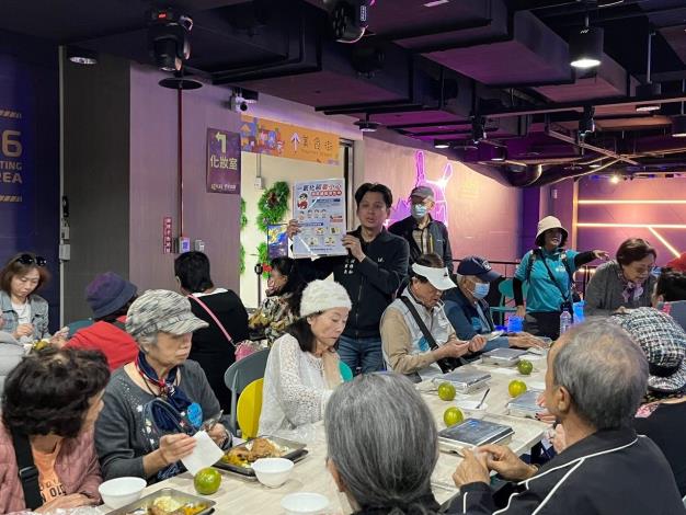 LINE_ALBUM_1129市政參觀_241225_63