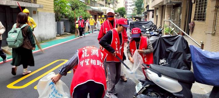 LINE_ALBUM_0116 龍淵里年終大掃除(志工與隊員共同完成里內清掃作業)_260122_14