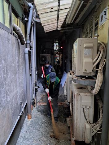 LINE_ALBUM_大掃除 112_1218_240105_27