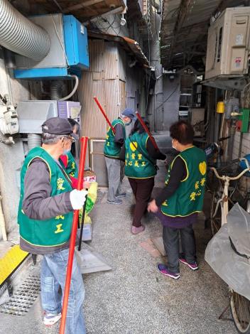 LINE_ALBUM_大掃除 112_1218_240105_18