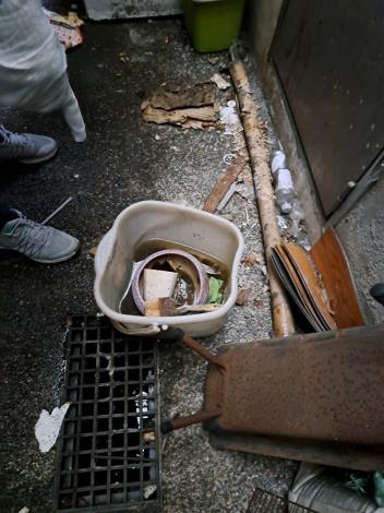 LINE_ALBUM_大掃除 112_1218_240105_22