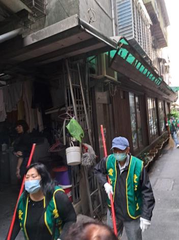 LINE_ALBUM_大掃除 112_1218_240105_15