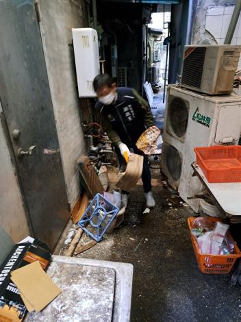 LINE_ALBUM_大掃除 112_1218_240105_20