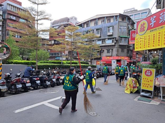 LINE_ALBUM_大掃除 112_1218_240105_6