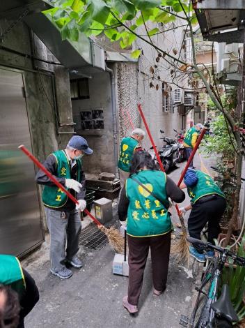 LINE_ALBUM_大掃除 112_1218_240105_14