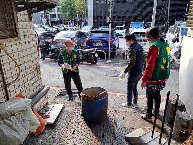 LINE_ALBUM_大掃除 112_1218_240105_39