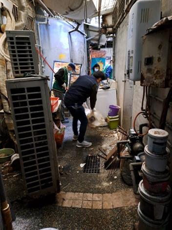 LINE_ALBUM_大掃除 112_1218_240105_23