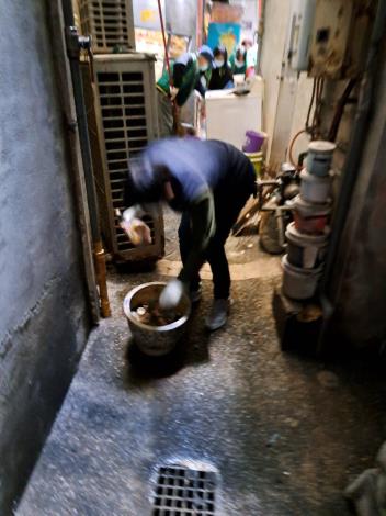 LINE_ALBUM_大掃除 112_1218_240105_24