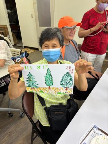 LINE_ALBUM_113.8.13（二）點點畫教學〔副議長團隊〕_240826_4