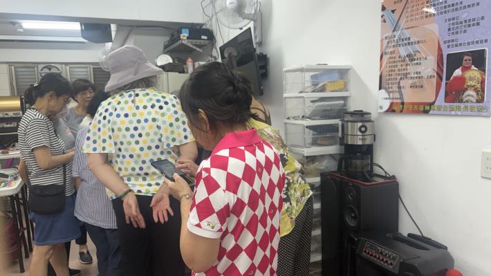 FE6CAF32-B172-4E19-8B2D-5A37561F47D1