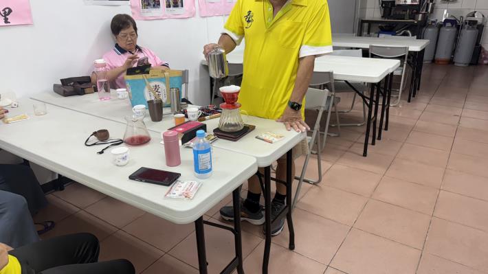 7AB09474-312F-4AF7-B3DB-6276BCEEC636