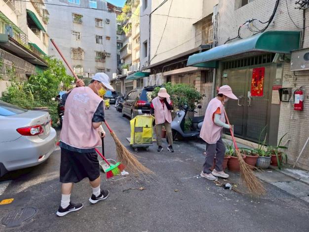 LINE_ALBUM_20251010百齡里清潔日_251016_34