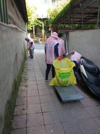 LINE_ALBUM_1141108百齡里清潔日_251111_11