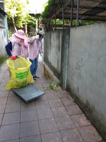 LINE_ALBUM_1141108百齡里清潔日_251111_12