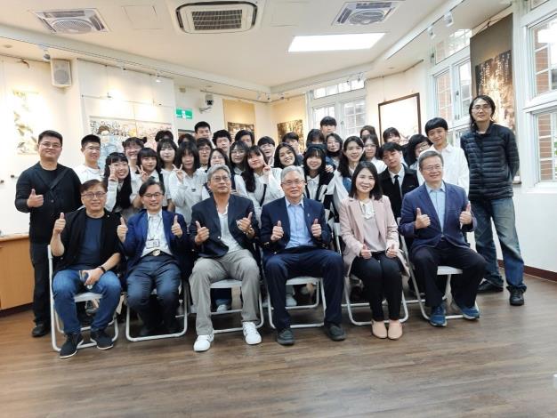 師生共同參與茶會活動