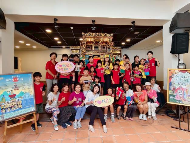 平等國小巧宛然掌中戲團演出大成功