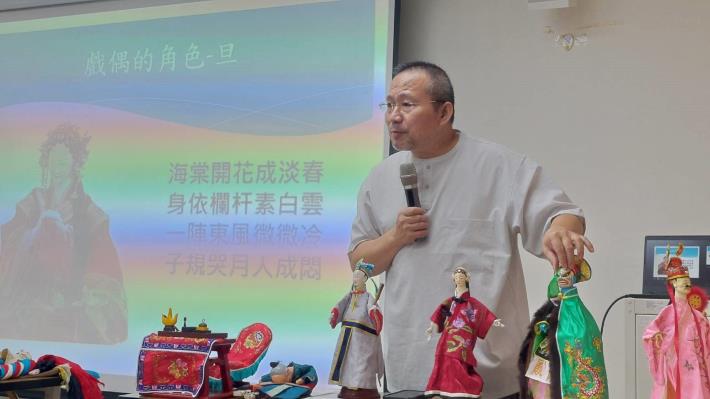 林銘文老師帶來精彩的布袋戲示範講座
