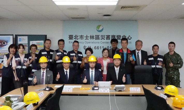 邀請日本友人參觀本區災害應變中心開設應變情形