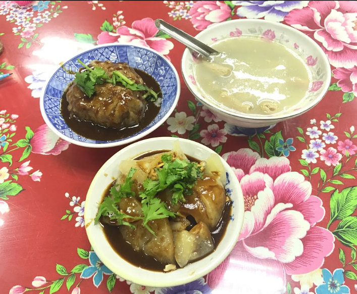 蘇家肉圓油粿店家一隅