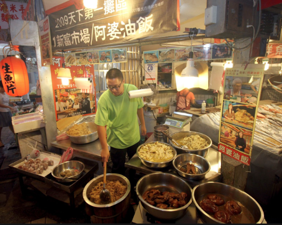 阿婆油飯店家一隅